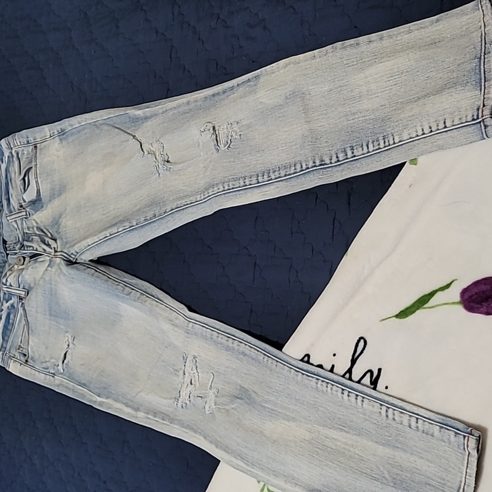 Size 8 American Eagle Jeans